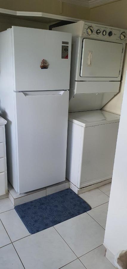 Hastings Towers 4D - Studio Apt Opp Beach بريدج تاون المظهر الخارجي الصورة
