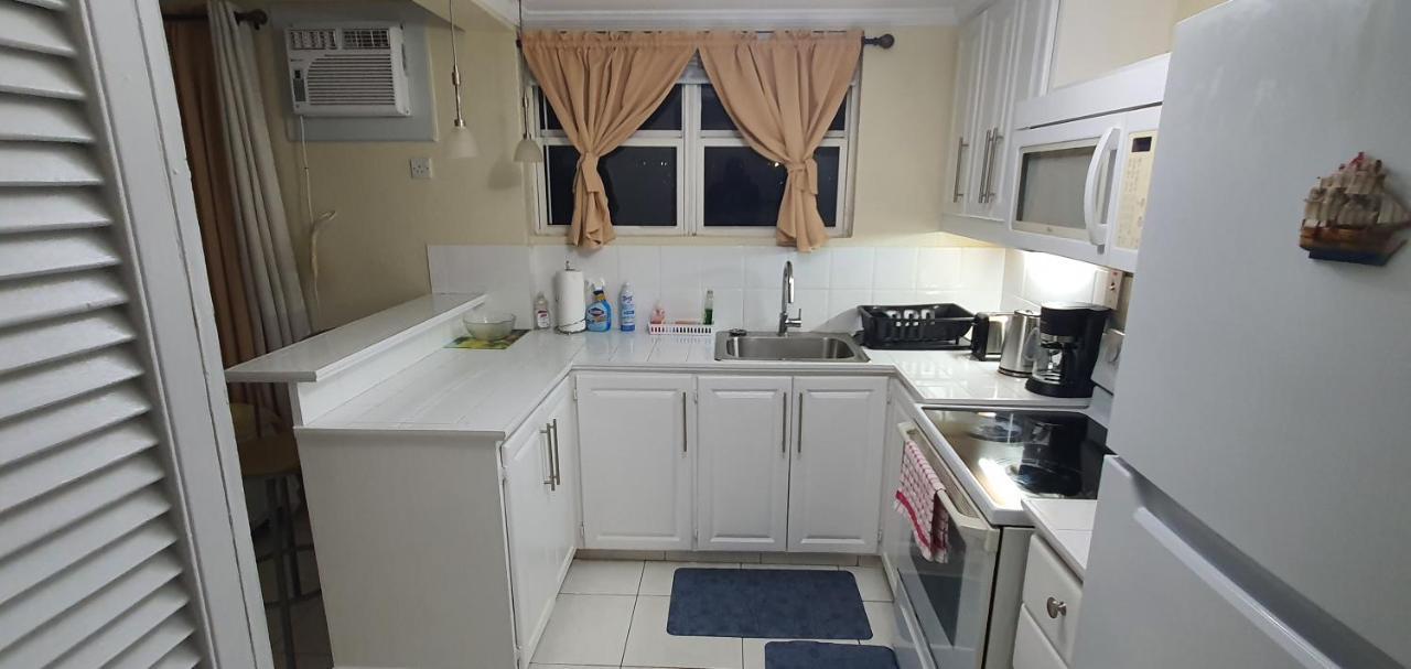 Hastings Towers 4D - Studio Apt Opp Beach بريدج تاون المظهر الخارجي الصورة