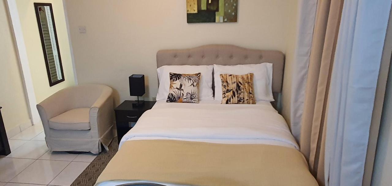 Hastings Towers 4D - Studio Apt Opp Beach بريدج تاون المظهر الخارجي الصورة
