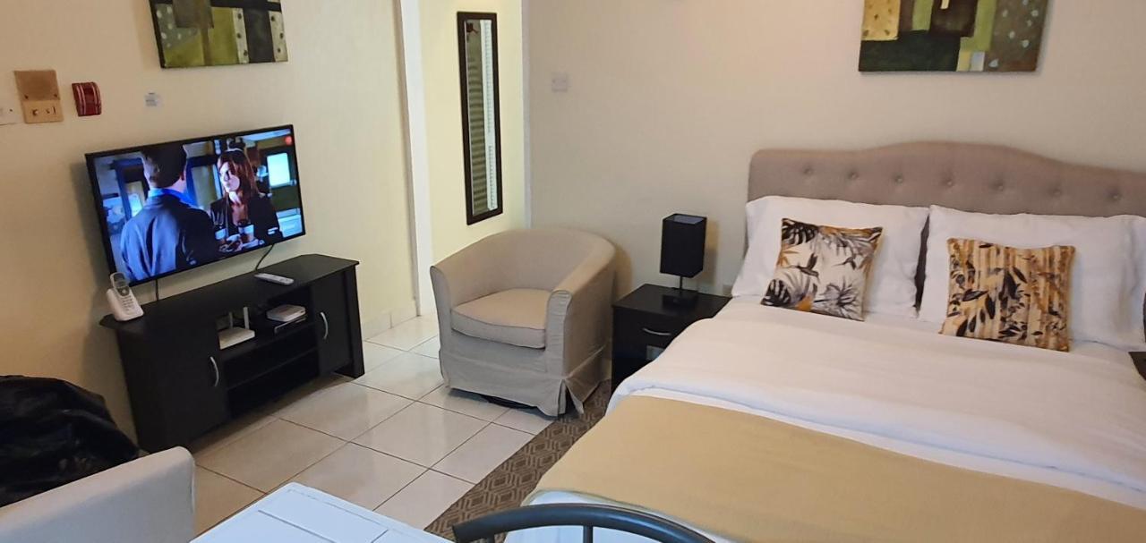 Hastings Towers 4D - Studio Apt Opp Beach بريدج تاون المظهر الخارجي الصورة