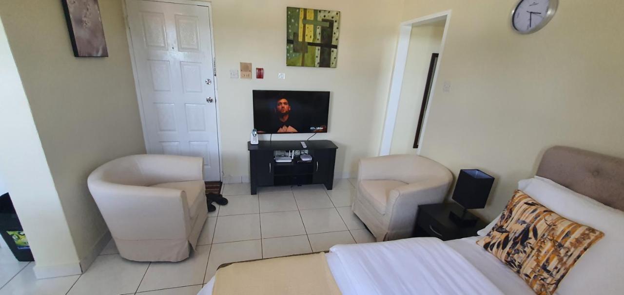 Hastings Towers 4D - Studio Apt Opp Beach بريدج تاون المظهر الخارجي الصورة